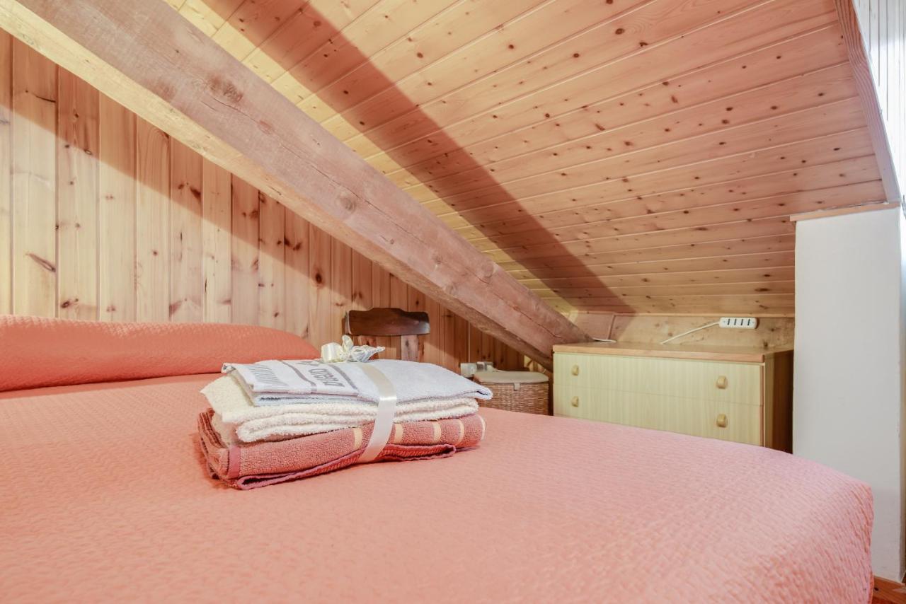 Mansarda Tra Le Dolomiti Di Brenta Apartman Bocenago Kültér fotó