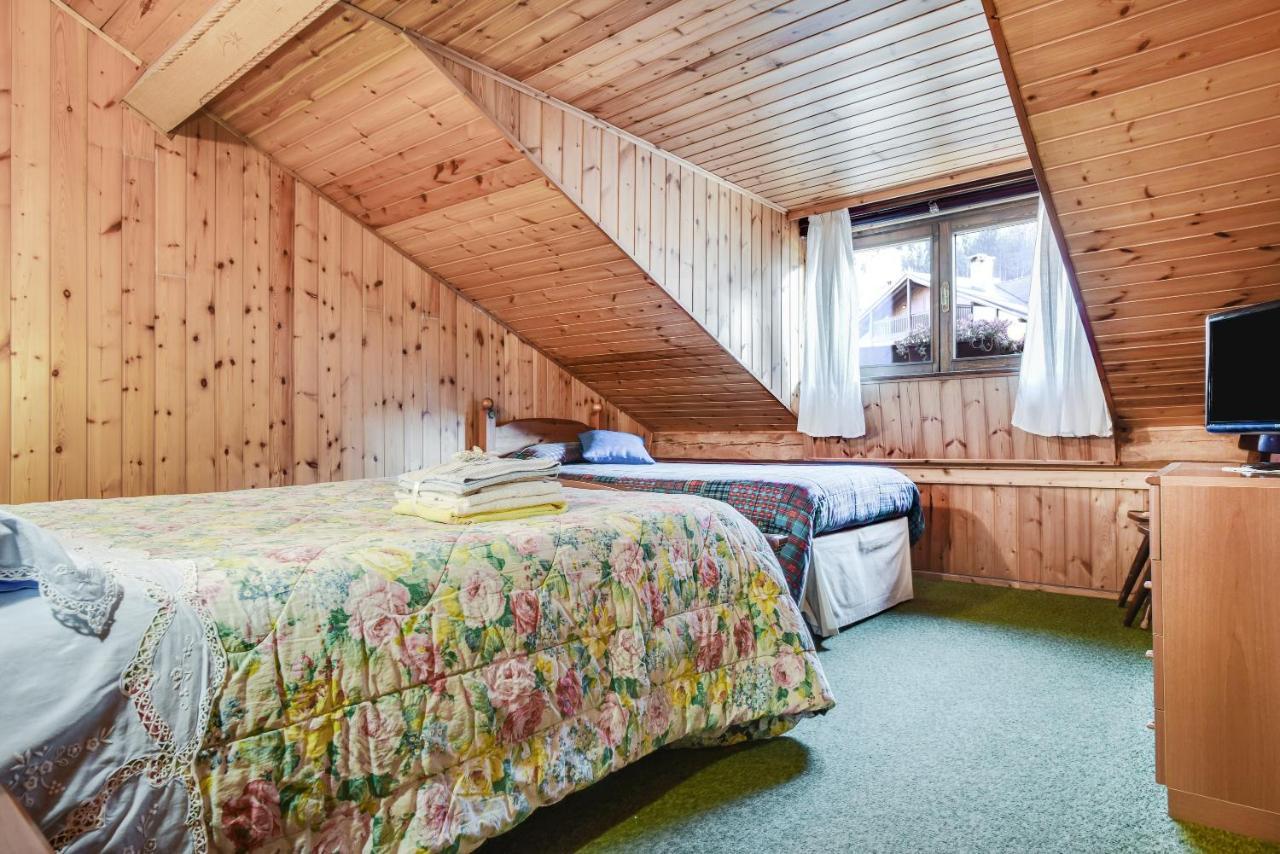 Mansarda Tra Le Dolomiti Di Brenta Apartman Bocenago Kültér fotó