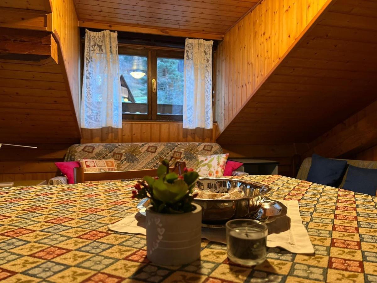 Mansarda Tra Le Dolomiti Di Brenta Apartman Bocenago Kültér fotó